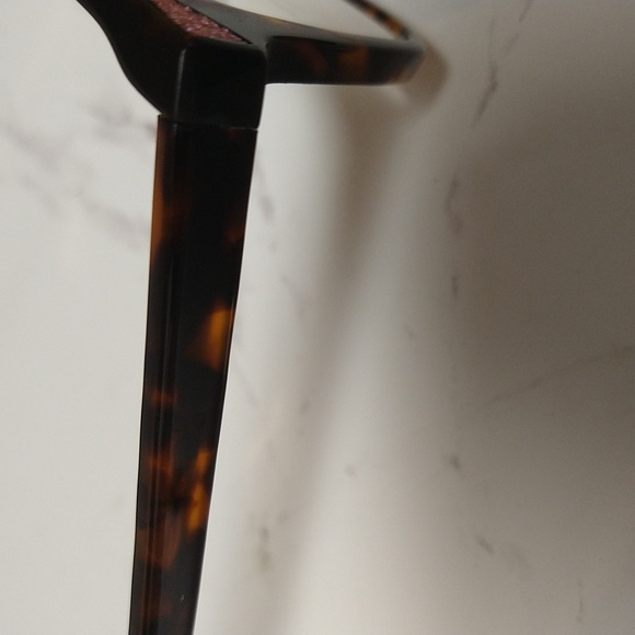 Cosmopolitan Frames - Picture 7 of 9